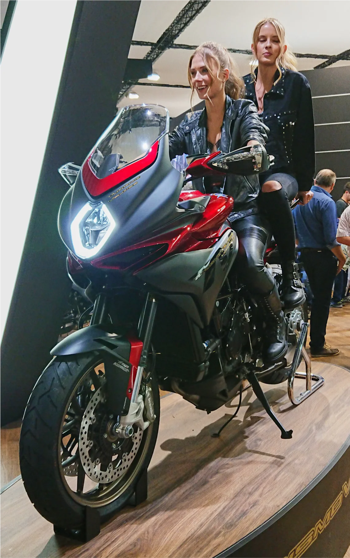 eicma 2018 MV Agusta Turismo Veloce 800 Lusso SCS