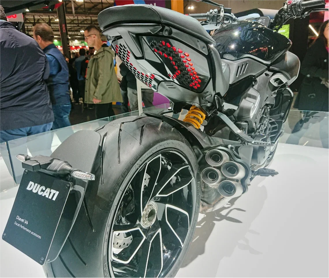 Ducati Diavel V4