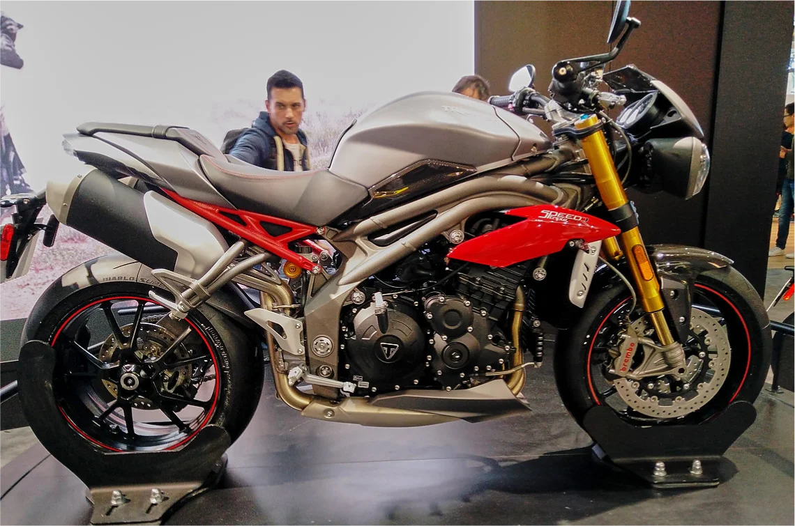 Eicma 2016 Triumph