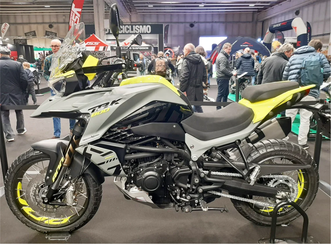 Benelli TRK 800