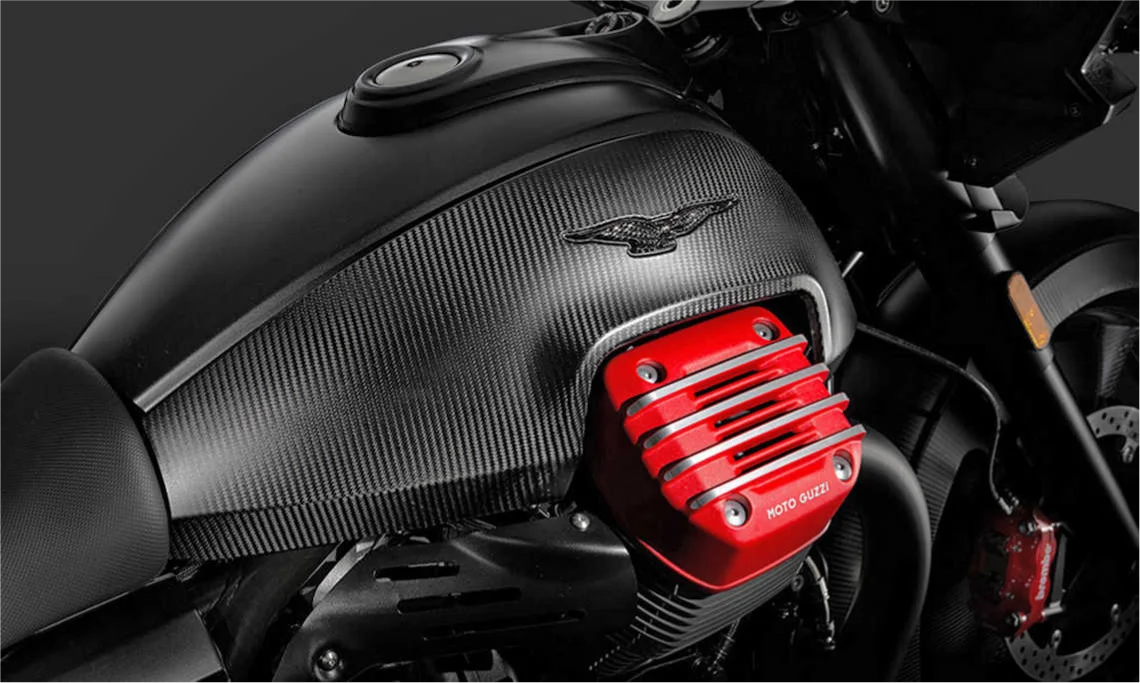 motoguzzi mgx 21 carbon look